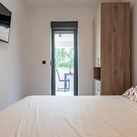 Curic Beachfront By Pag Tours Pag Town