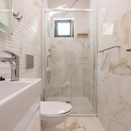 Appartement Curic Beachfront By Pag Tours *