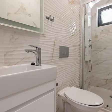 Appartement Curic Beachfront By Pag Tours *