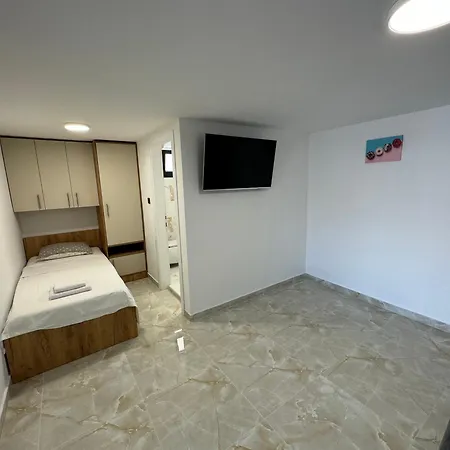 Appartement Curic Beachfront By Pag Tours Pag Town