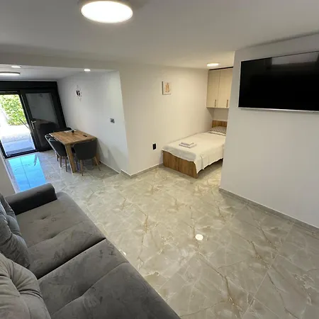 Appartement Curic Beachfront By Pag Tours Pag Town