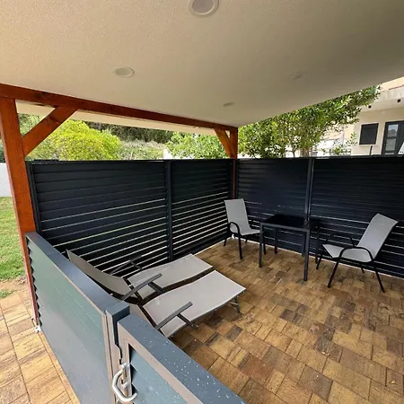 Curic Beachfront By Pag Tours