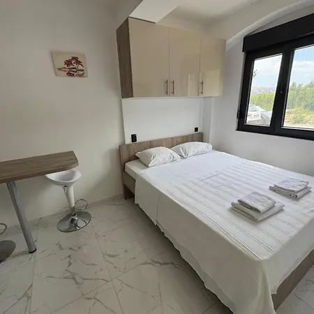 Curic Beachfront By Pag Tours Appartement *