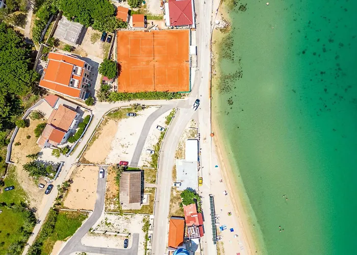 Curic Beachfront By Pag Tours