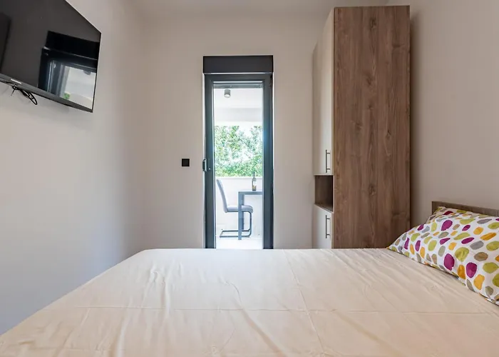 Curic Beachfront By Pag Tours Pag Town