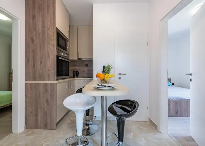 Lägenhet Curic Beachfront By Pag Tours *