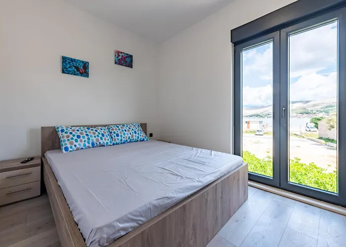 Lägenhet Curic Beachfront By Pag Tours *