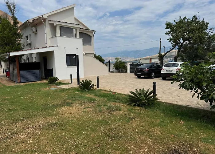 Διαμέρισμα Curic Beachfront By Pag Tours *