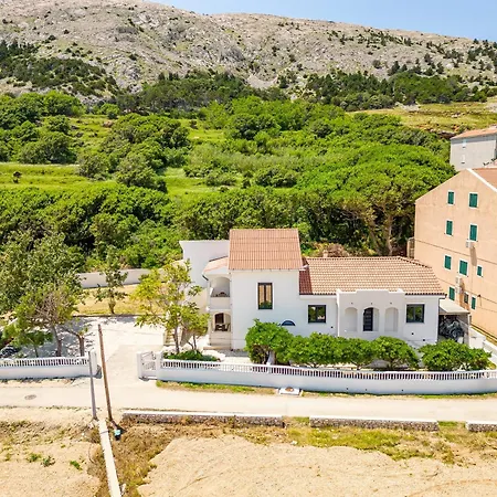 Curic Beachfront Apartamento Pag Town