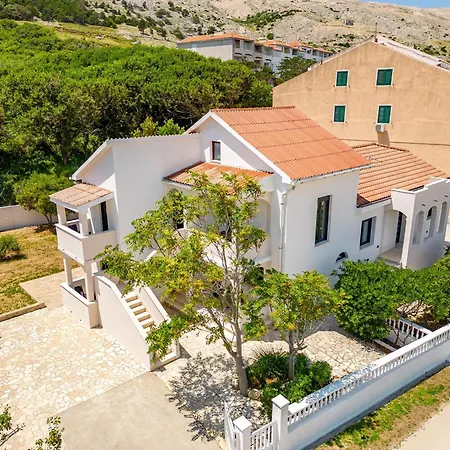 Curic Beachfront Apartmán Pag Town