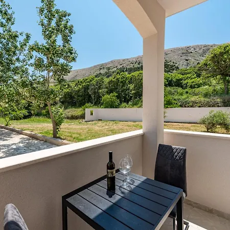 Apartmán Curic Beachfront *