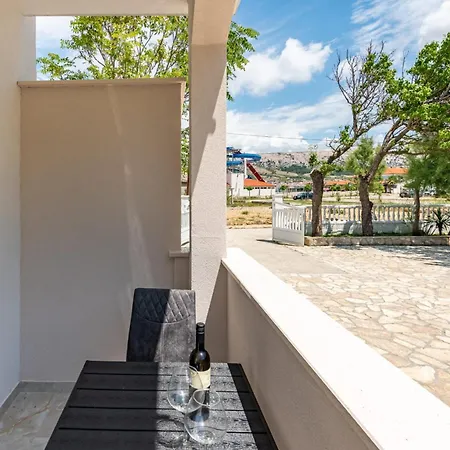 Apartmán Curic Beachfront *