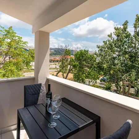 Apartmán Curic Beachfront *