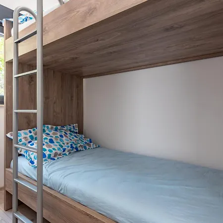 Curic Beachfront Apartmán *