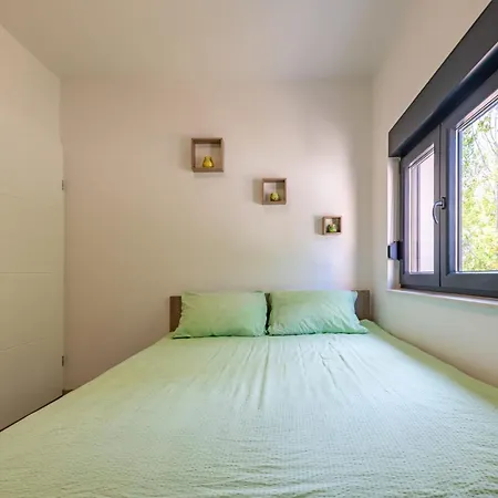 Curic Beachfront By Pag Tours Apartmán *