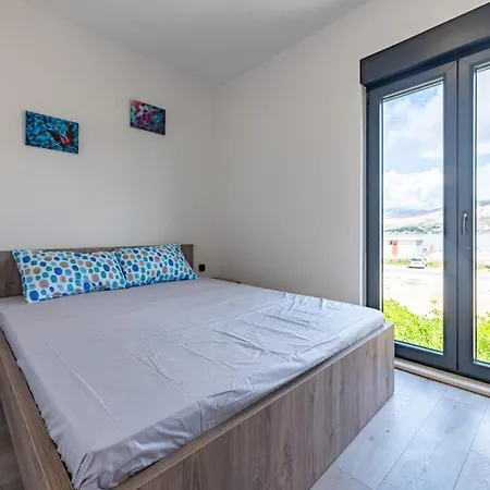 Apartmán Curic Beachfront By Pag Tours *