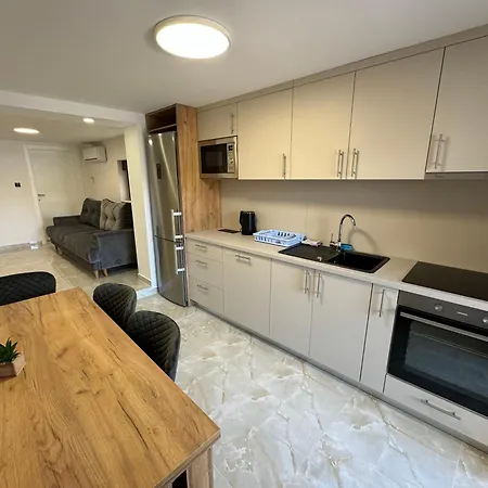 Curic Beachfront By Pag Tours * 帕格