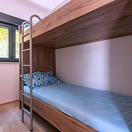 Curic Beachfront By Pag Tours Apartament Pag Town