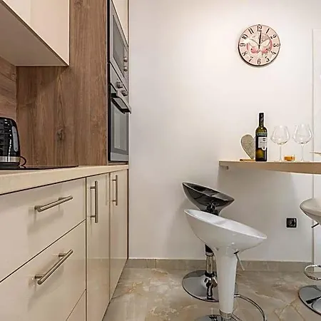 Apartament Curic Beachfront By Pag Tours