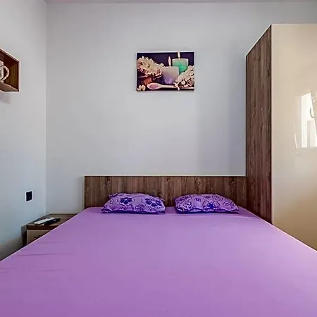 Apartament Curic Beachfront By Pag Tours Pag Town