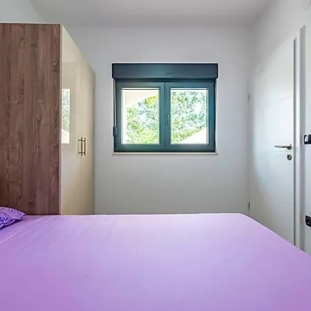 Apartament Curic Beachfront By Pag Tours