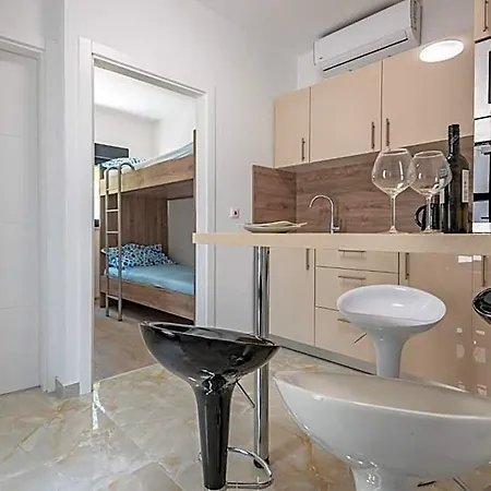 Curic Beachfront By Pag Tours