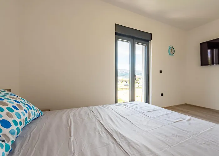 Appartement Curic Beachfront By Pag Tours Pag Town