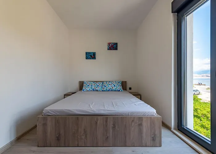 Appartement Curic Beachfront By Pag Tours Pag Town