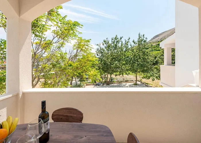 Curic Beachfront By Pag Tours Pag Town