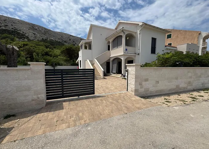 Curic Beachfront By Pag Tours Pag Town