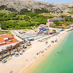 Curic Beachfront By Pag Tours *