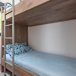 Curic Beachfront By Pag Tours Lägenhet *