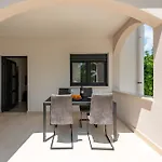 Lägenhet Curic Beachfront By Pag Tours *