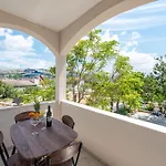 Curic Beachfront By Pag Tours