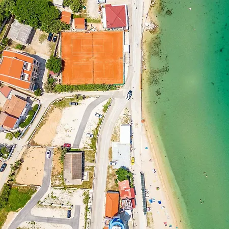 Curic Beachfront By Pag Tours