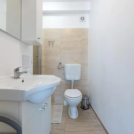 Curic Beachfront By Pag Tours *