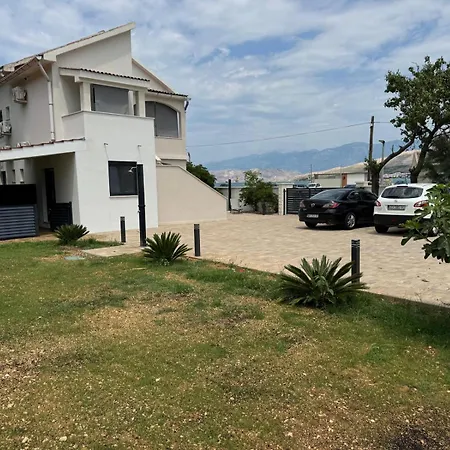 Διαμέρισμα Curic Beachfront By Pag Tours *
